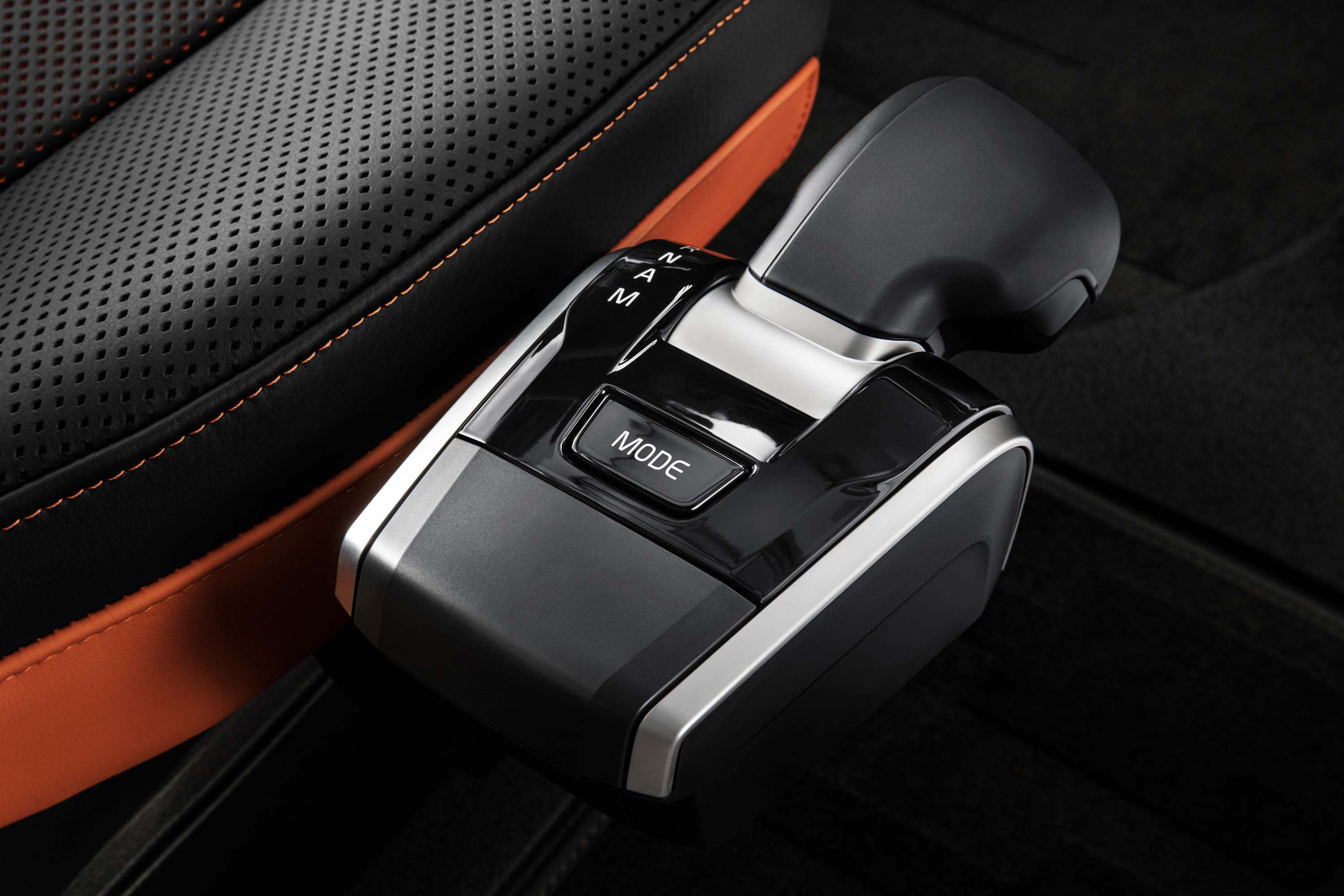 I-Shift vites kolu sürücü koltuğuna entegredir.