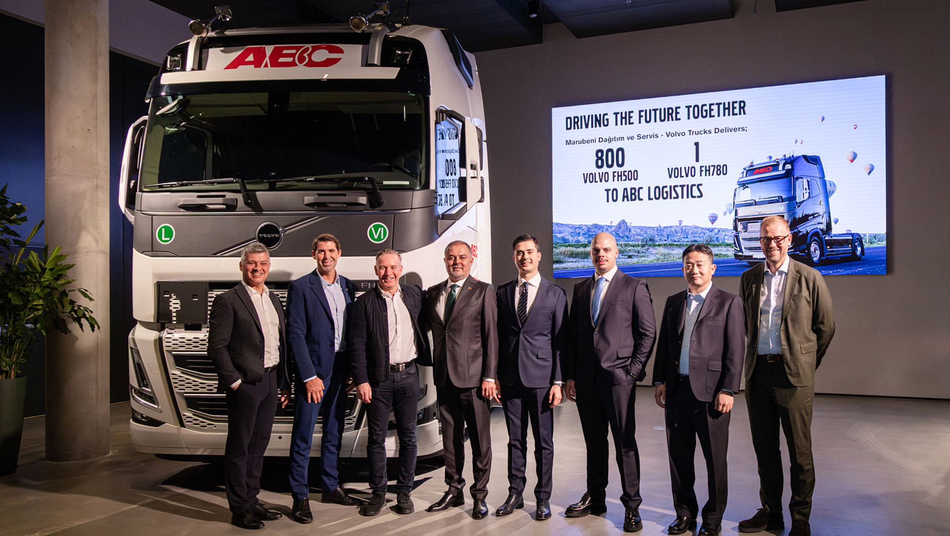 Volvo Trucks'tan ABC Lojistik'e 801 Adetlik Yılın İlk Büyük Filo